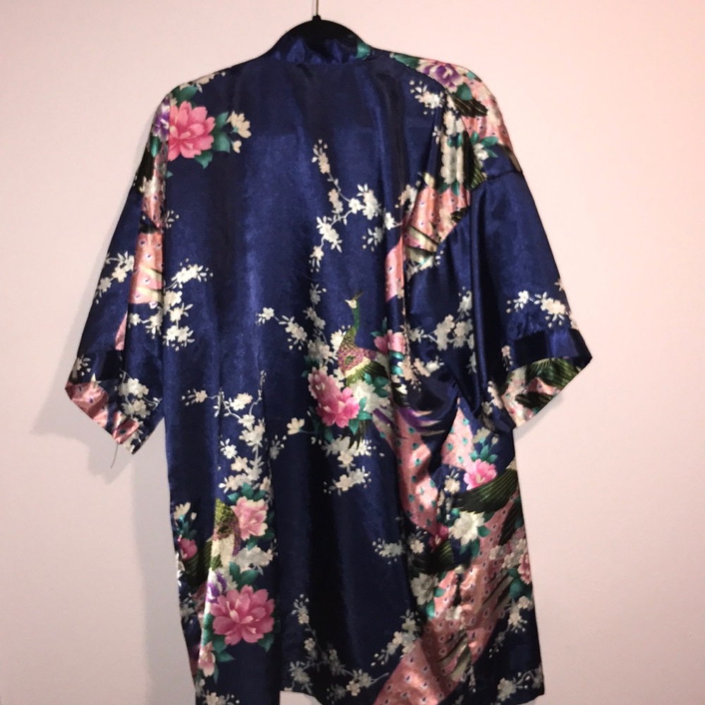 Satin robe - Picture 2 of 2